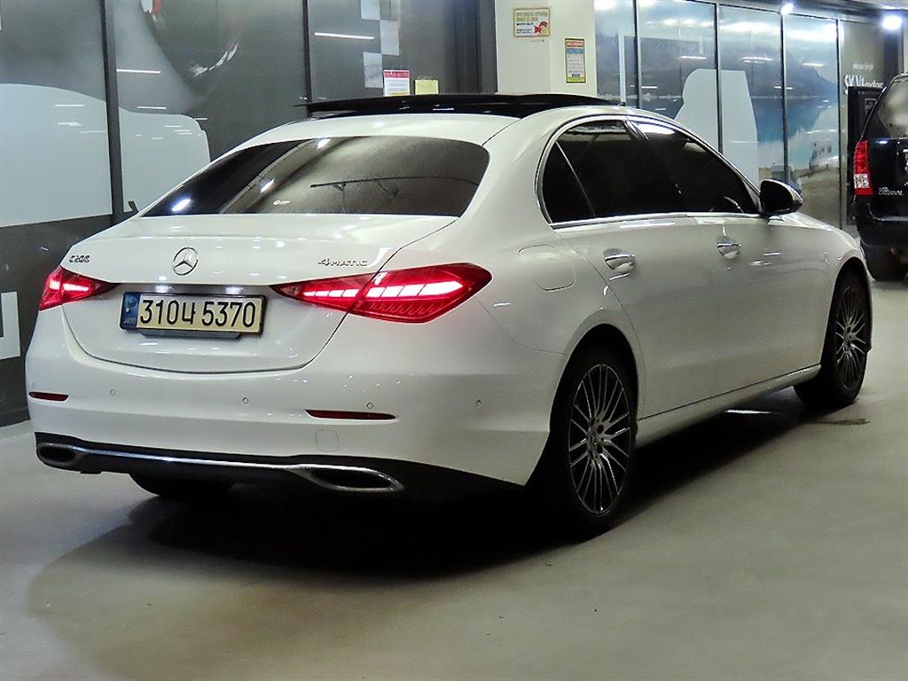 Mercedes Benz C Class - Vista 4