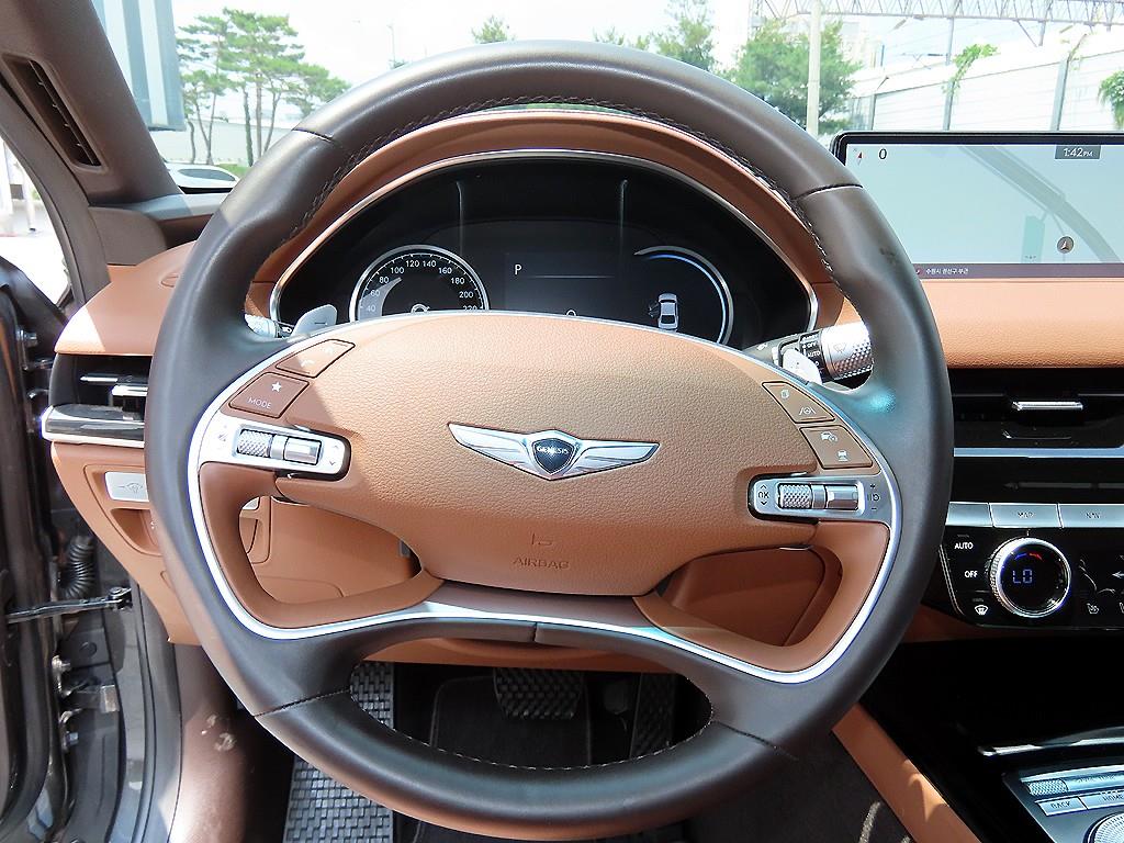 Genesis G80 - Vista 8