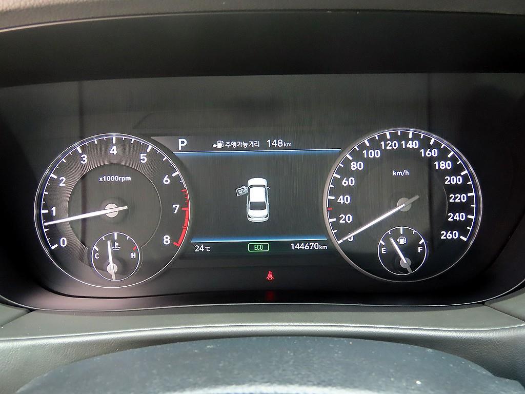Genesis EQ900 - Vista 9