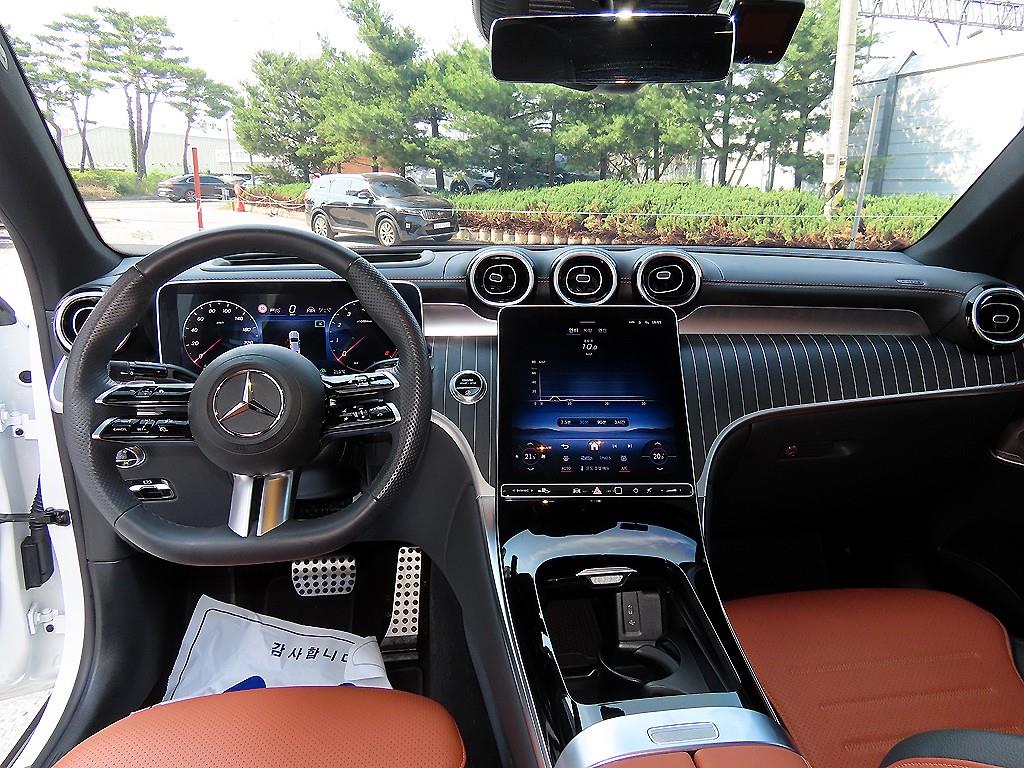 Mercedes Benz GLC Class - Vista 7