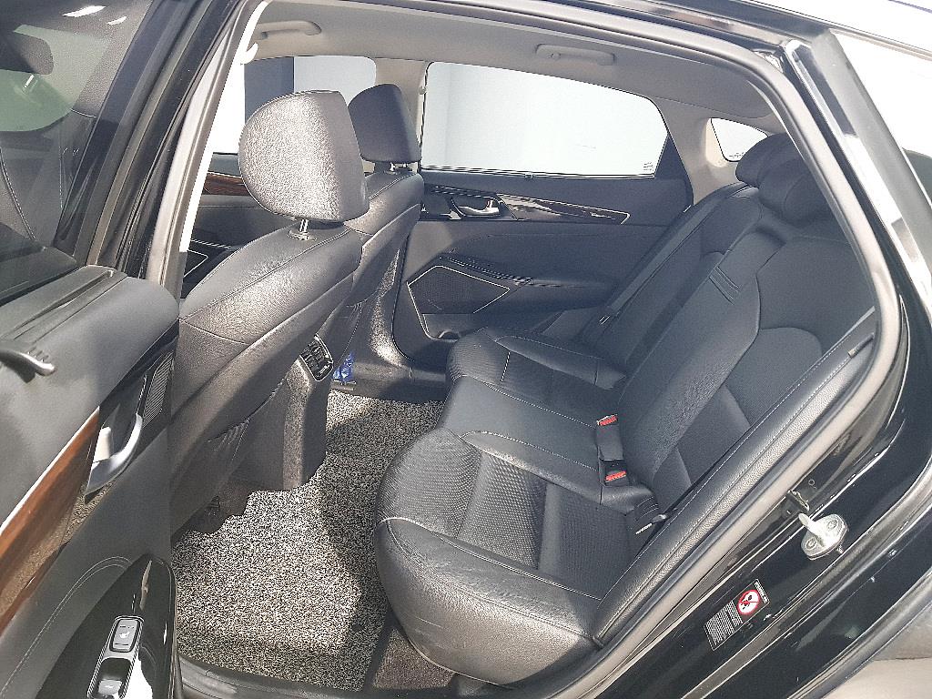 KIA K7 - Vista 9