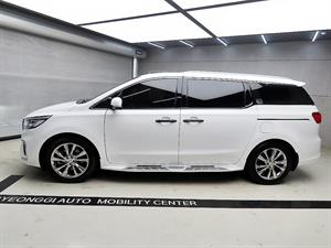 KIA Carnival - Vista 8