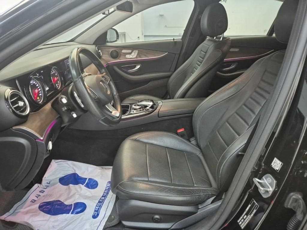 Mercedes Benz E class - Vista 11