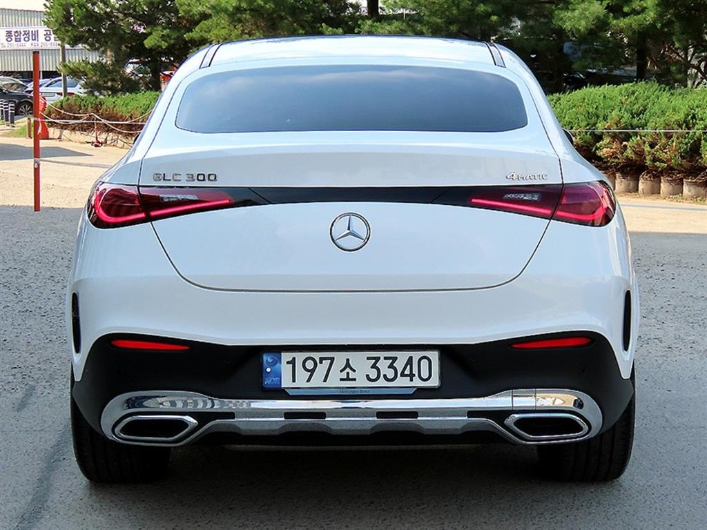 Mercedes Benz GLC Class - Vista 4