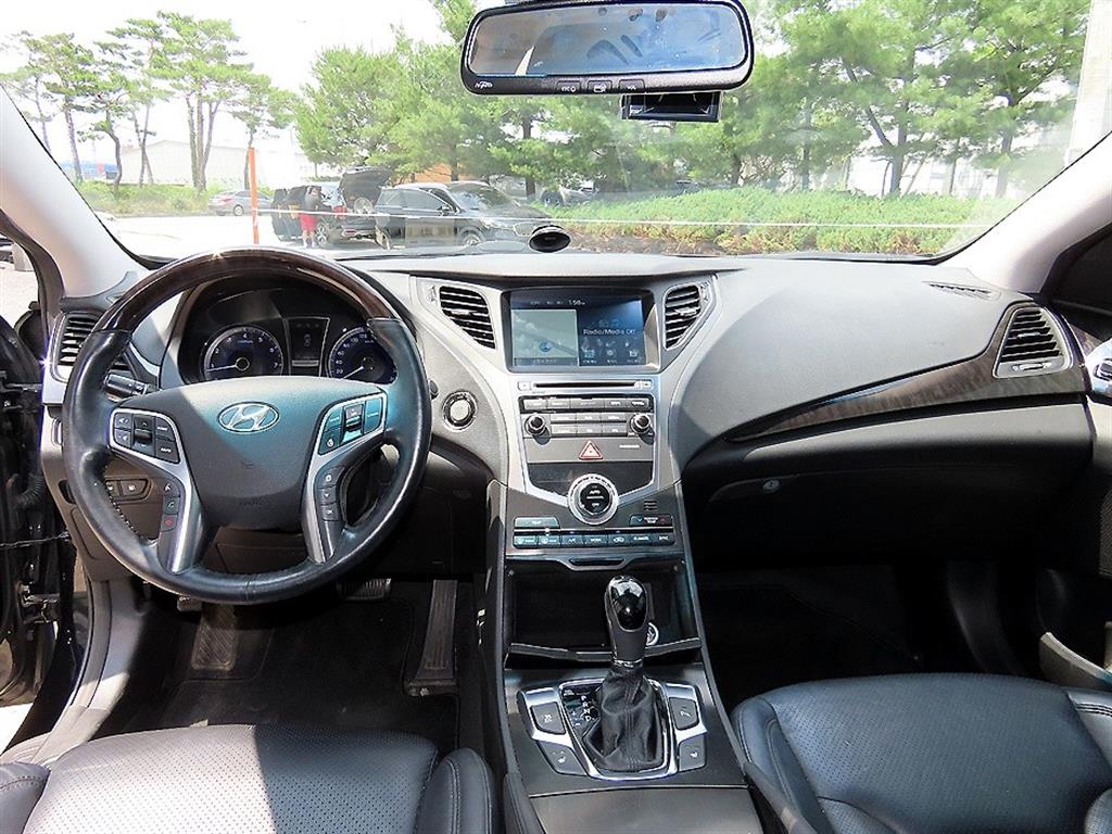 HYUNDAI Grandeur - Vista 7