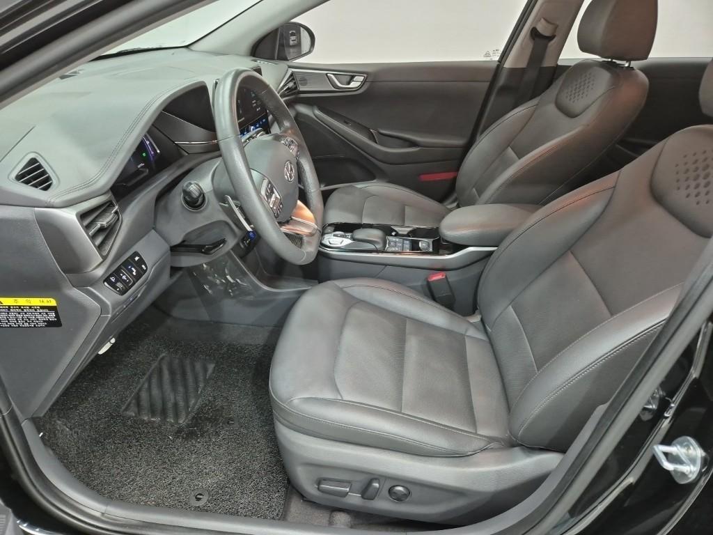 HYUNDAI Ioniq - Vista 11