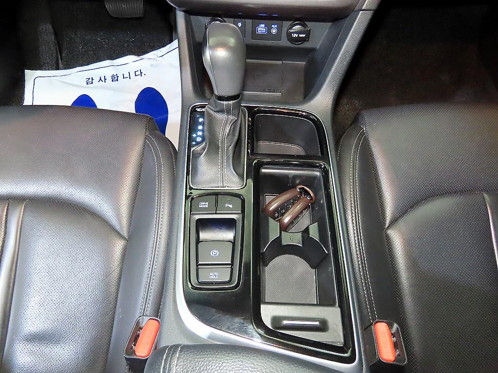 HYUNDAI Sonata - Vista 12