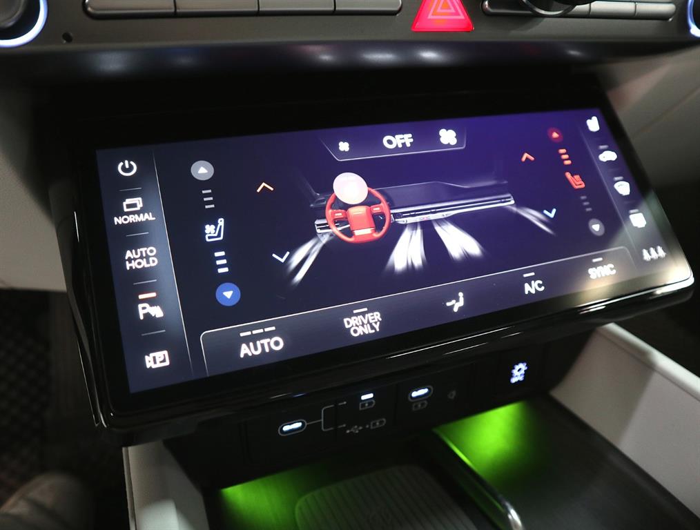 HYUNDAI Grandeur - Vista 11