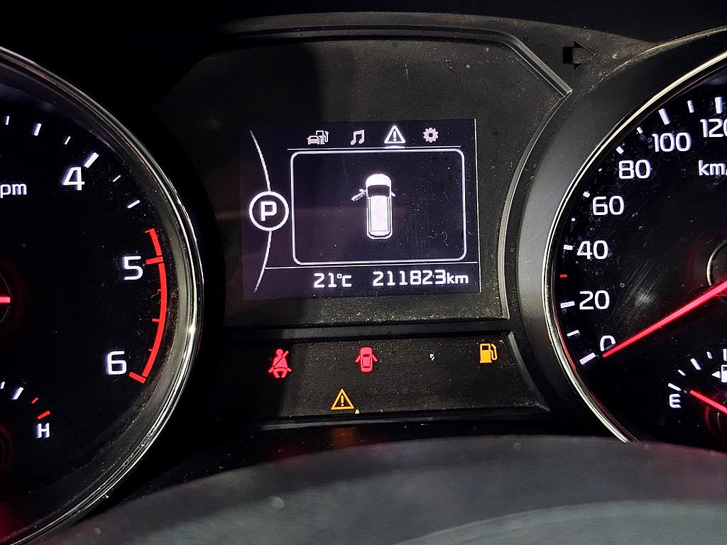 KIA Carnival - Vista 7