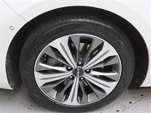 KIA K8 - Vista 10