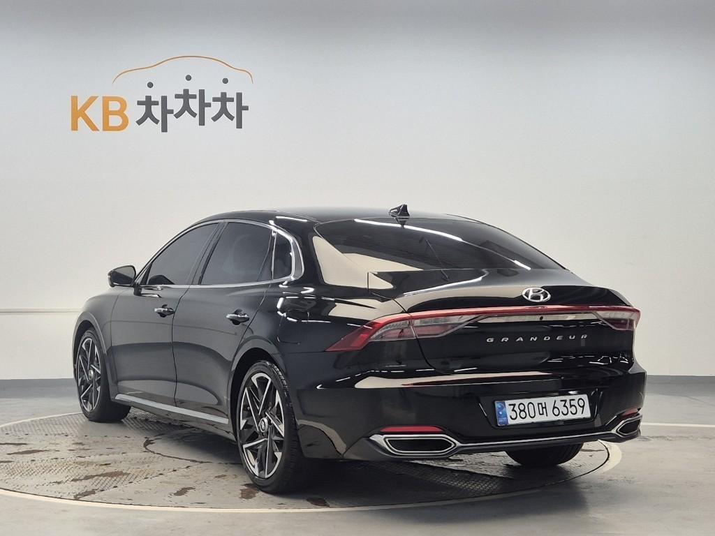 HYUNDAI Grandeur - Vista 2