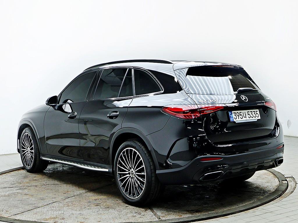 Mercedes Benz GLC Class - Vista 3