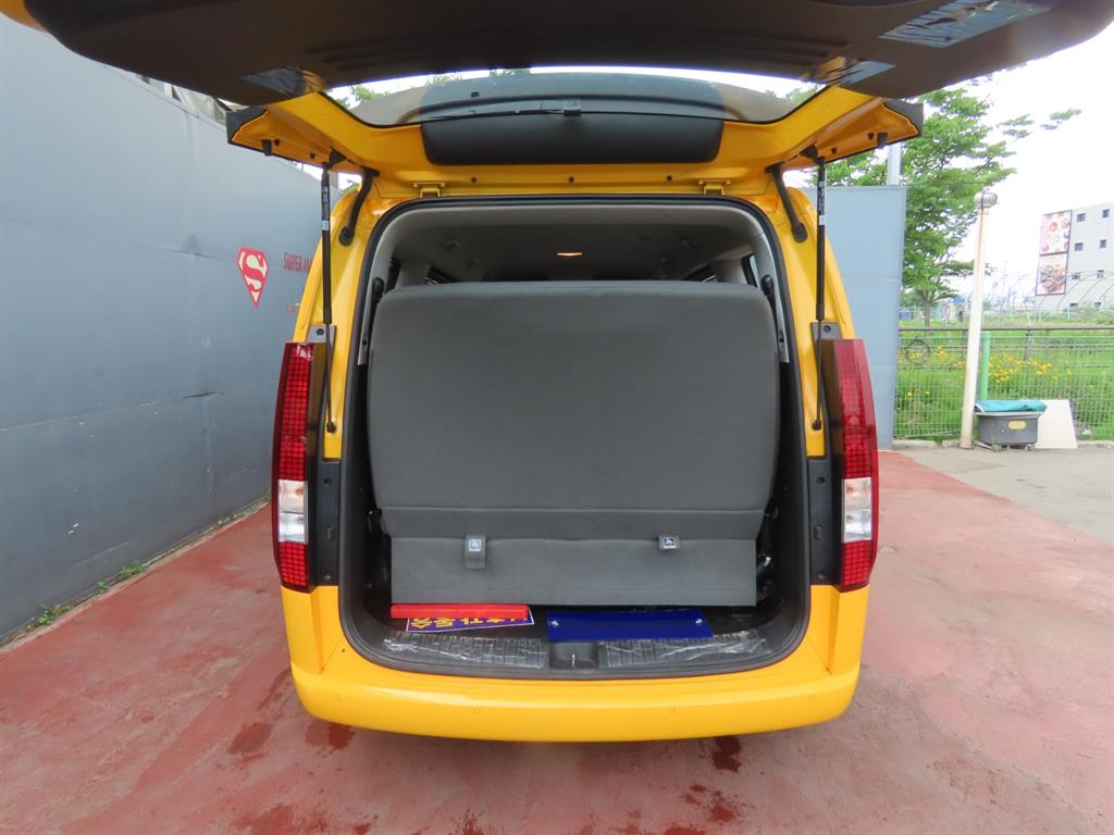 HYUNDAI Staria - Vista 9