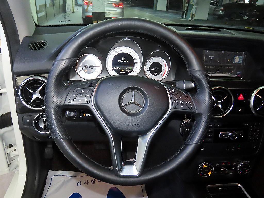 Mercedes Benz GLK Class - Vista 8