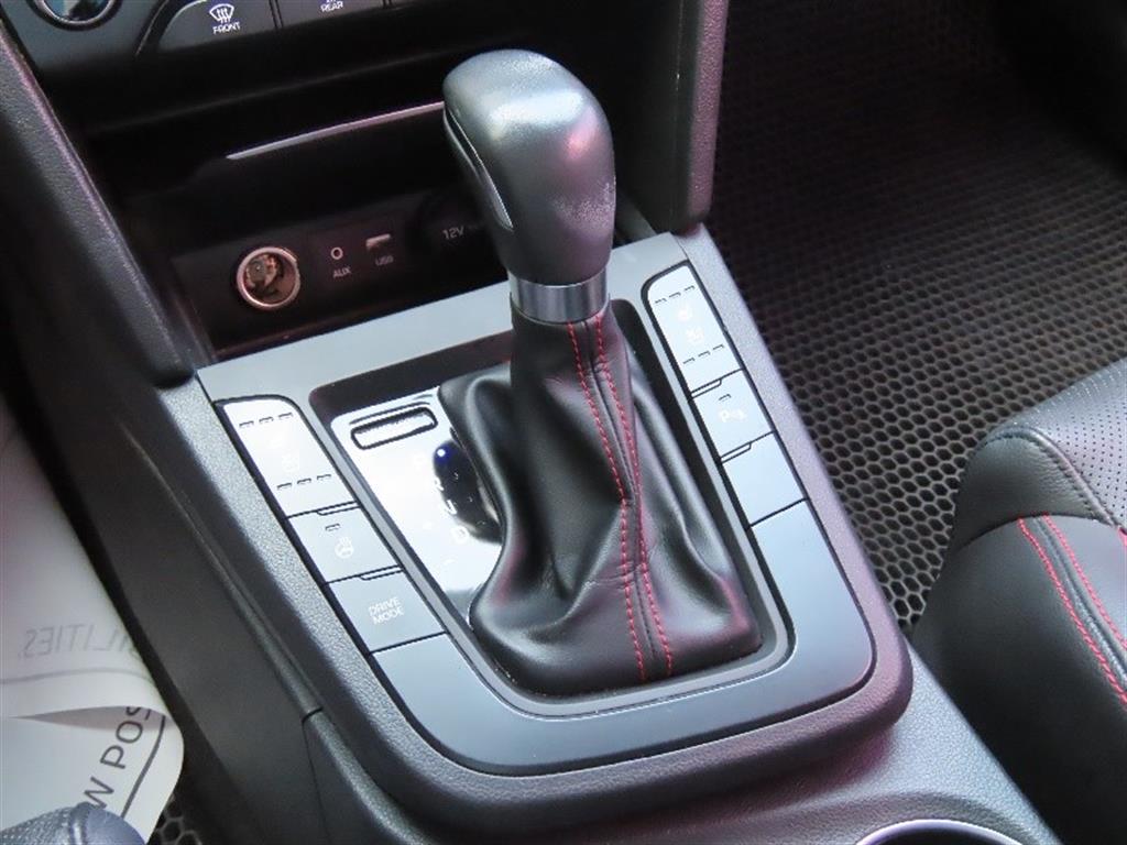 HYUNDAI Avante - Vista 11
