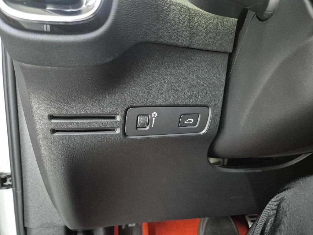 Volvo XC40 2021 Blanco - Importación desde Corea - HF Imports Iquique - Foto 18