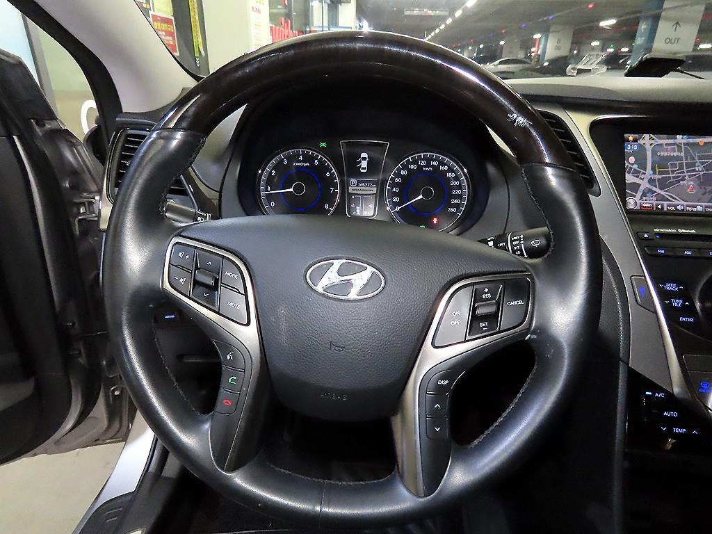 HYUNDAI Grandeur - Vista 8