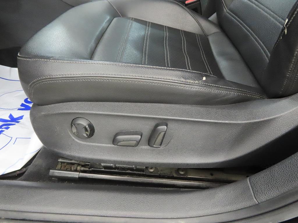 Volkswagen Passat 2015 Negro - Importación desde Corea - HF Imports Iquique - Foto 15