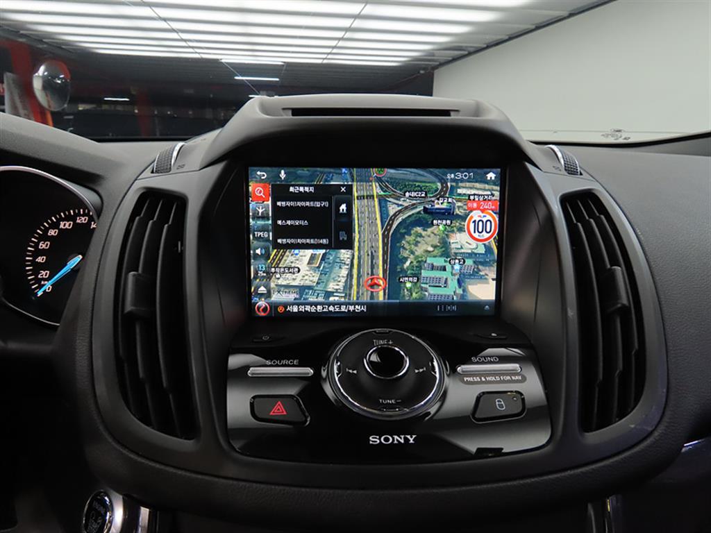 Ford Kuga - Vista 11