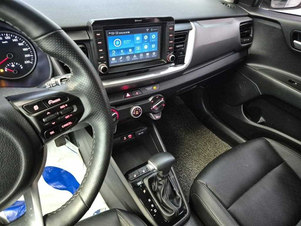 KIA Stonic - Vista 10