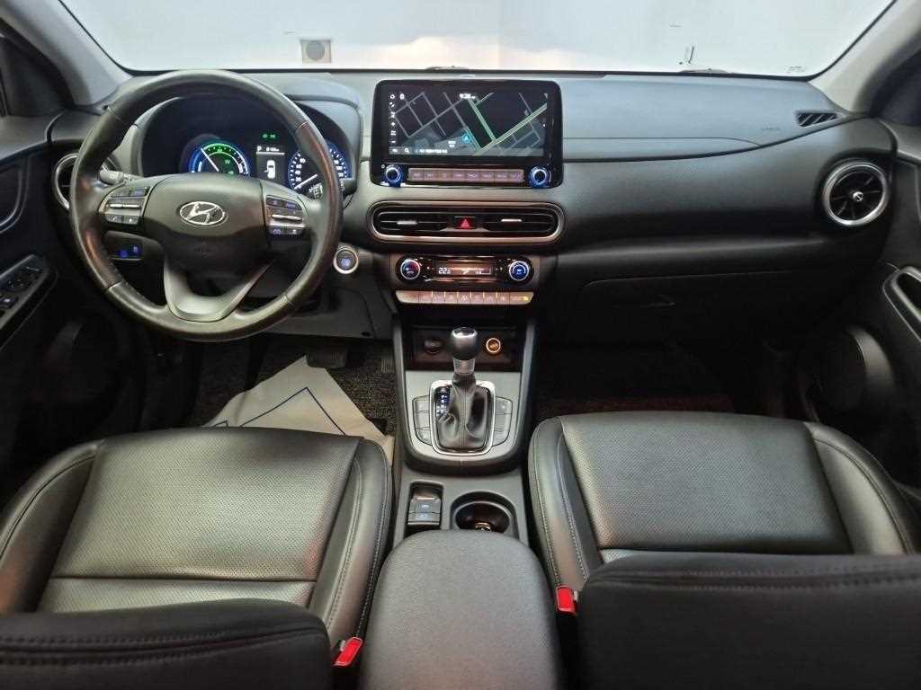 HYUNDAI Kona - Vista 7