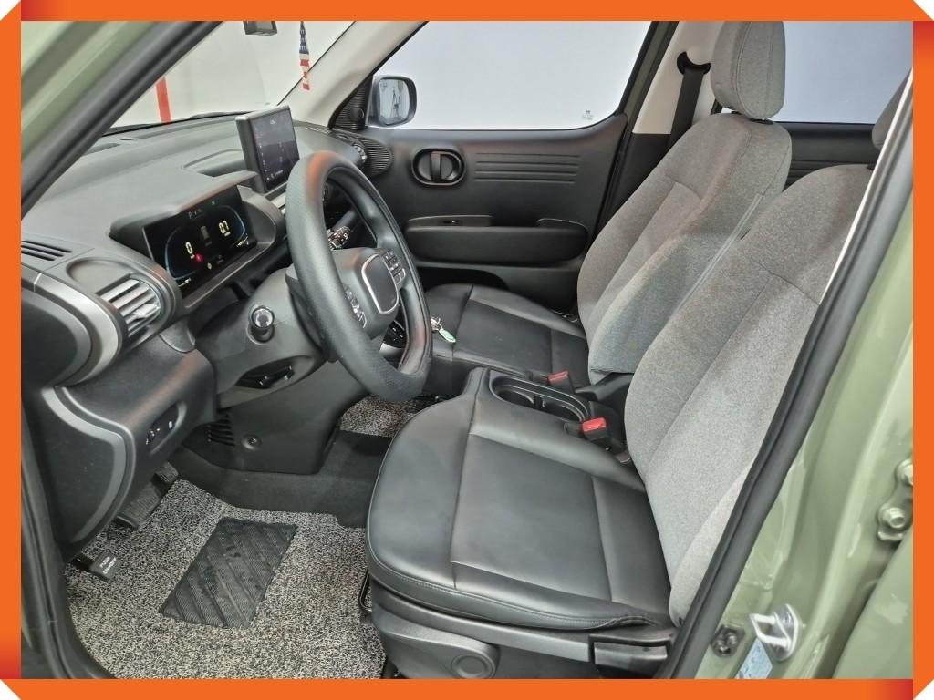 HYUNDAI Casper - Vista 9