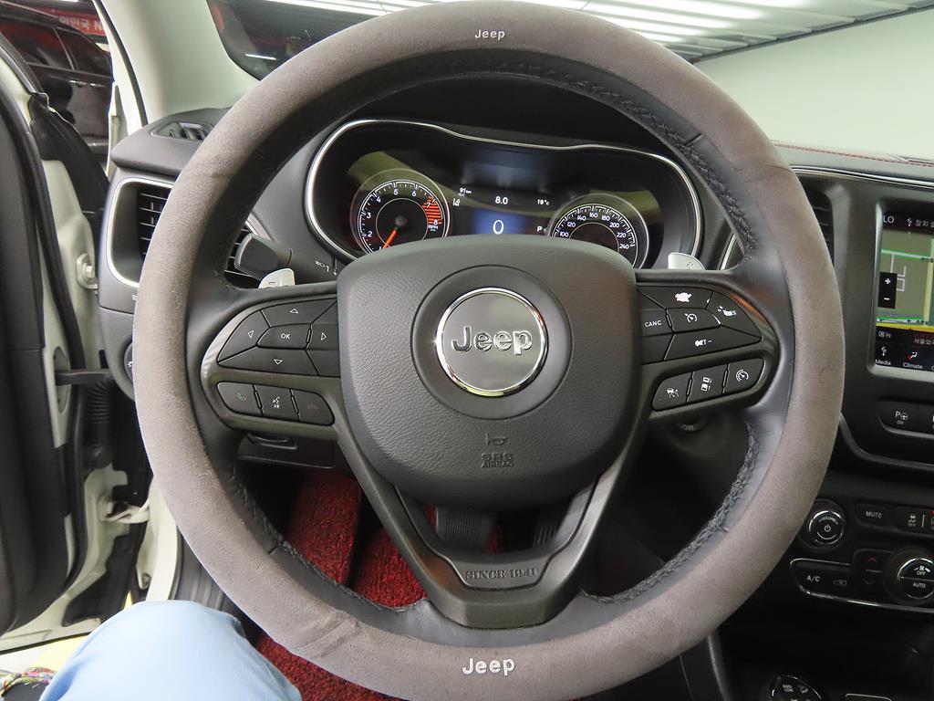 Jeep Cherokee - Vista 8