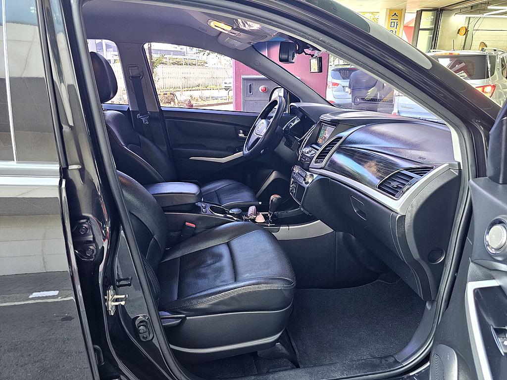 Ssangyong Korando 2016 Negro - Importación desde Corea - HF Imports Iquique - Foto 16