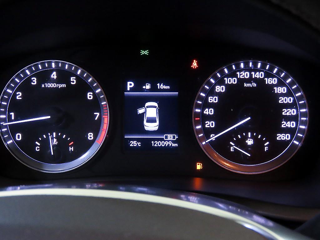 HYUNDAI Sonata - Vista 9