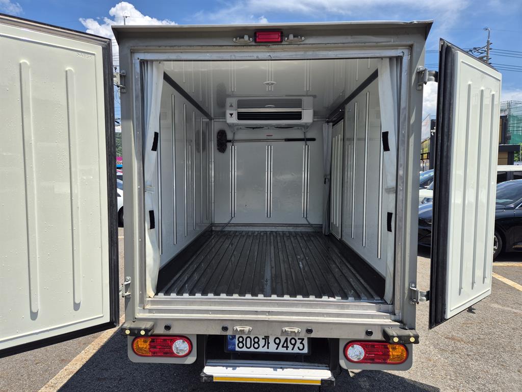 Small Truck Freezer Box(High Deck) 2025 Blanco - Importación desde Corea - HF Imports Iquique - Foto 16