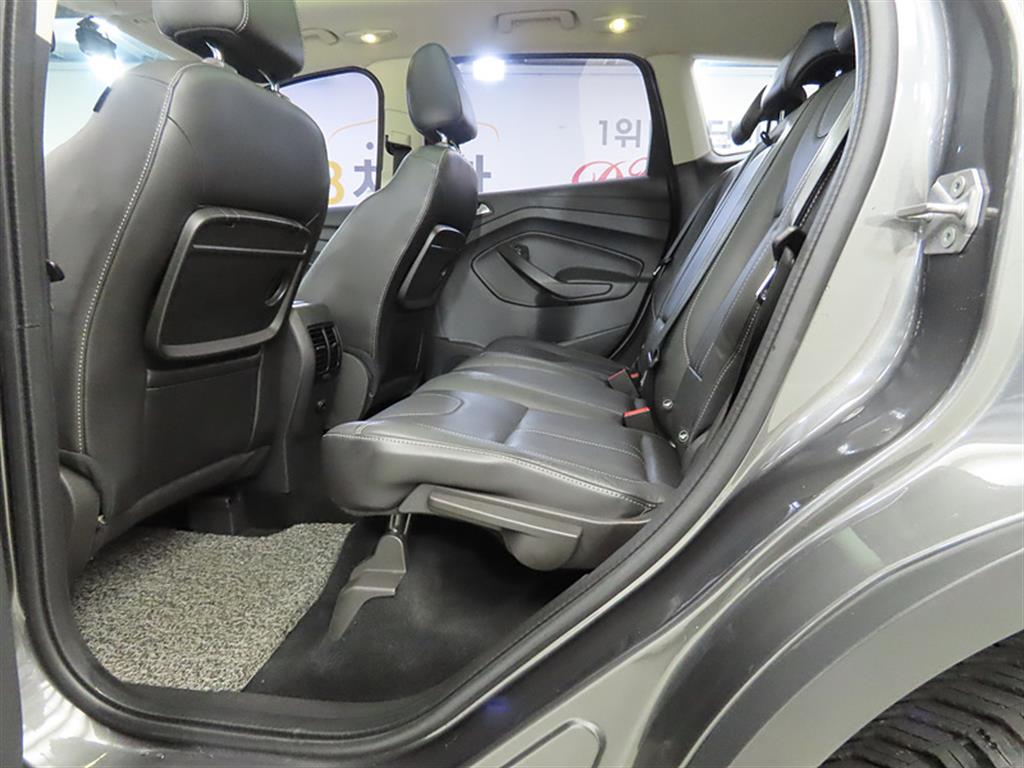 Ford Kuga - Vista 6