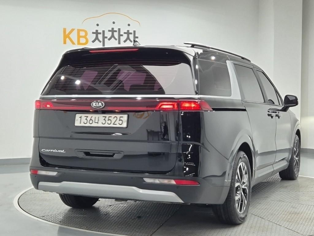 KIA Carnival - Vista 3