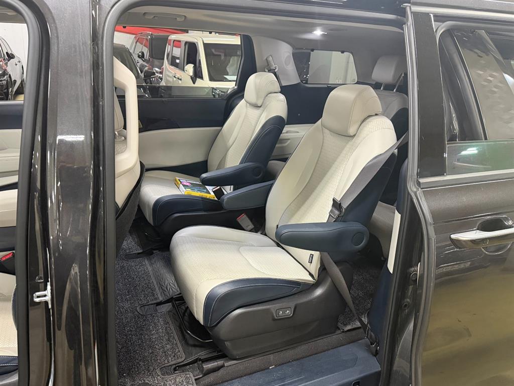 KIA Carnival - Vista 7