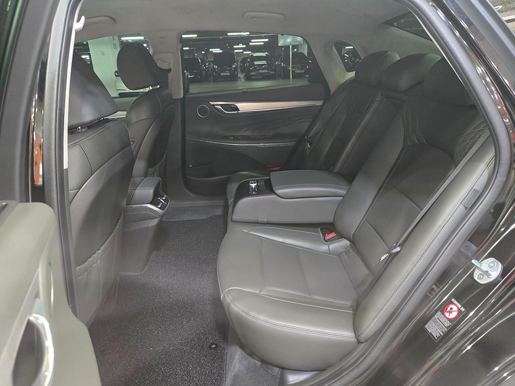 HYUNDAI Grandeur - Vista 7