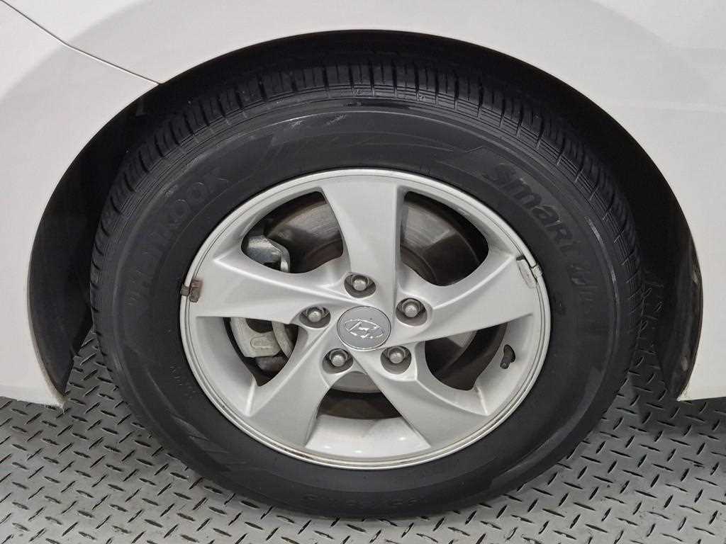 HYUNDAI Avante 2013 Blanco - Importación desde Corea - HF Imports Iquique - Foto 19