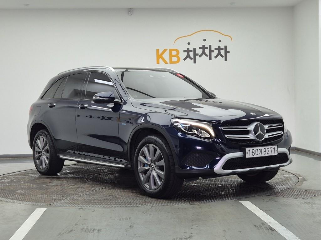 Mercedes Benz GLC Class - Vista 2