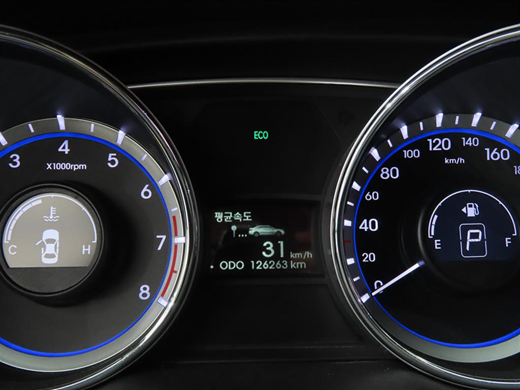 HYUNDAI Sonata - Vista 9