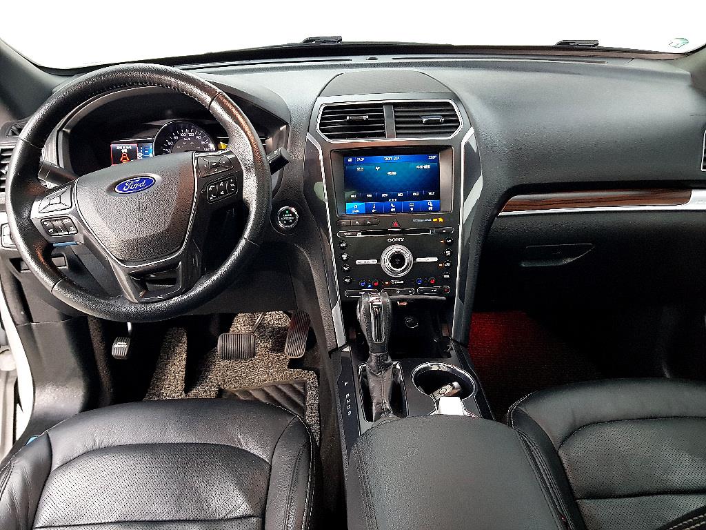 Ford Explorer - Vista 5