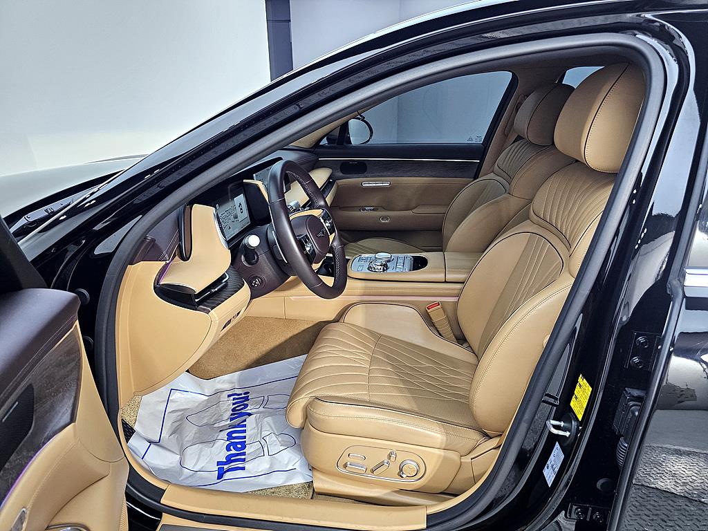 Genesis G90 - Vista 7