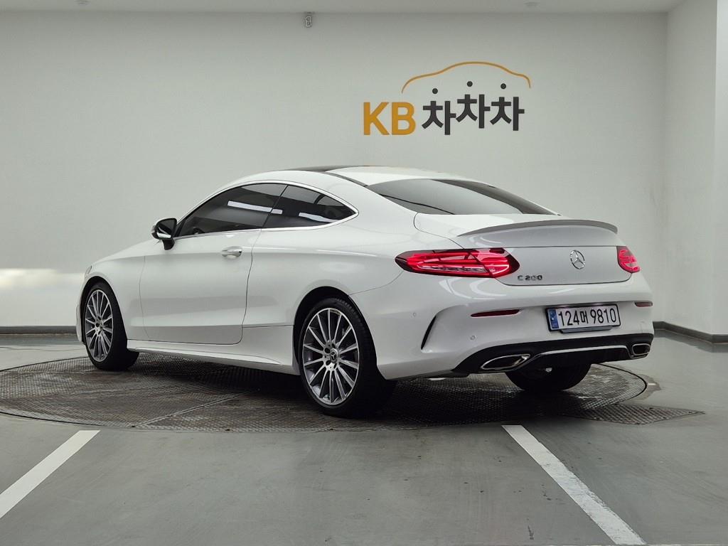 Mercedes Benz C Class - Vista 3