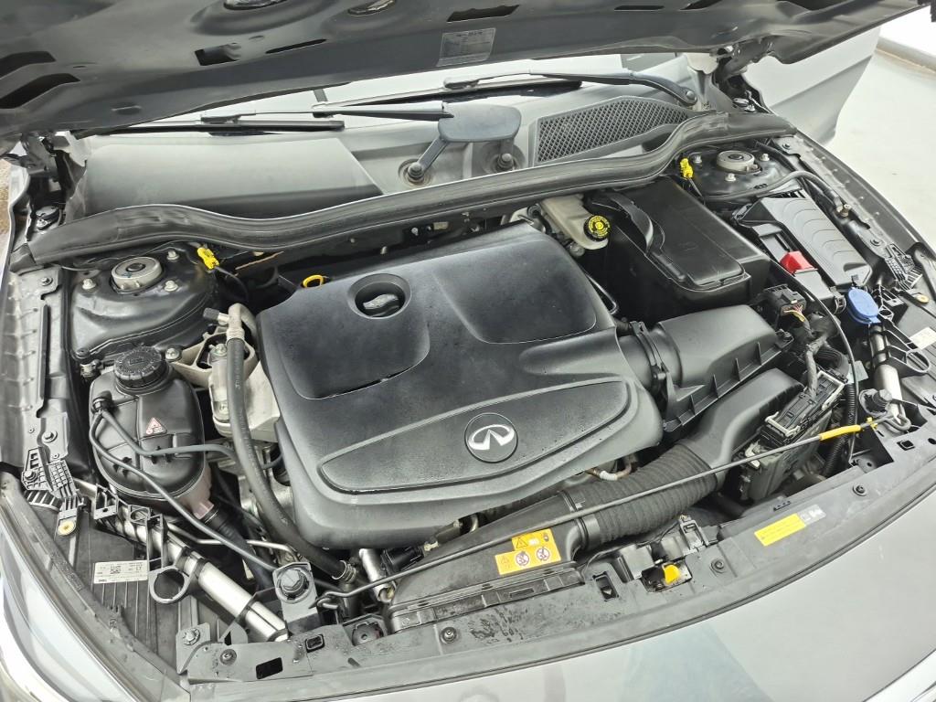 Infiniti Q - Vista 6