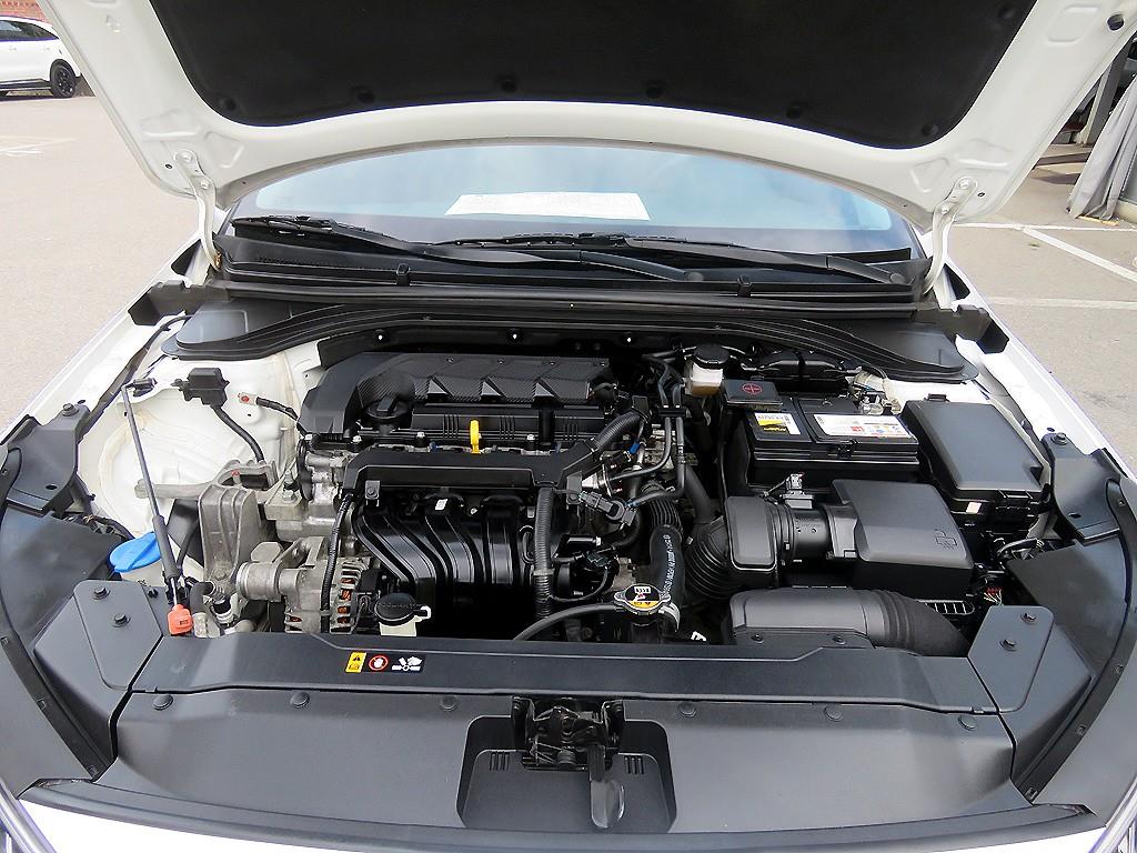 HYUNDAI Avante 2020 Blanco - Importación desde Corea - HF Imports Iquique - Foto 19