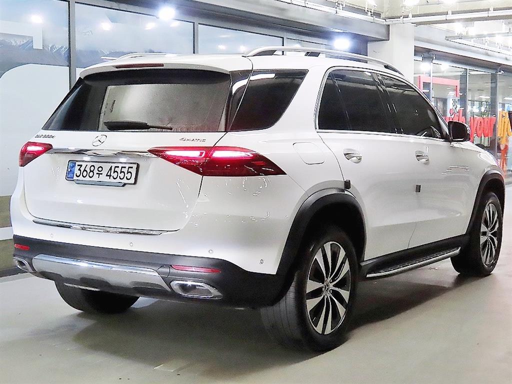 Mercedes Benz GLE Class - Vista 4