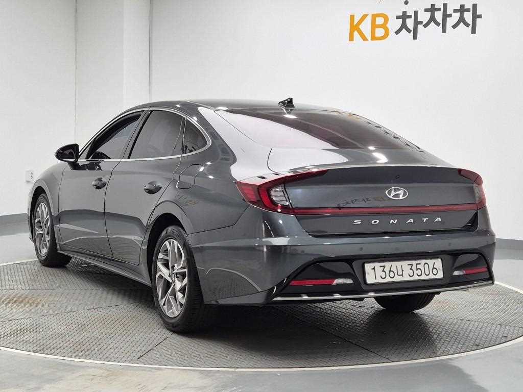 HYUNDAI Sonata - Vista 2