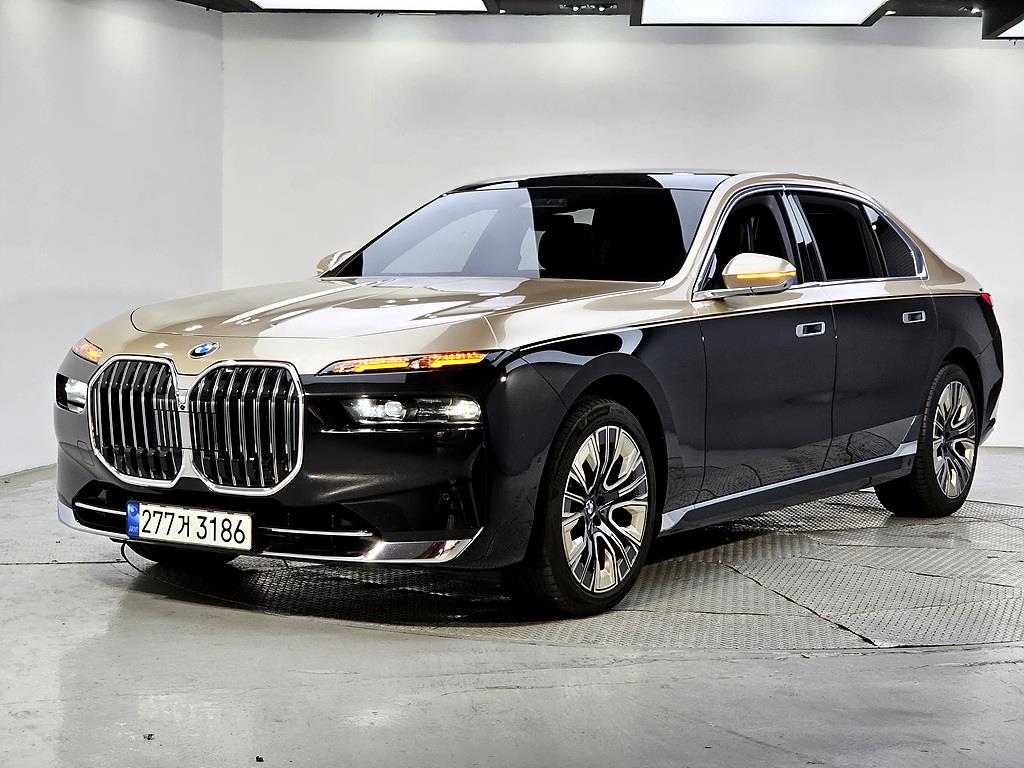 BMW 7 Series - Vista 2