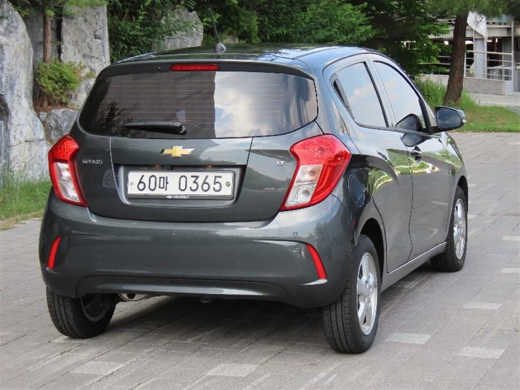 Chevrolet Spark - Vista 5