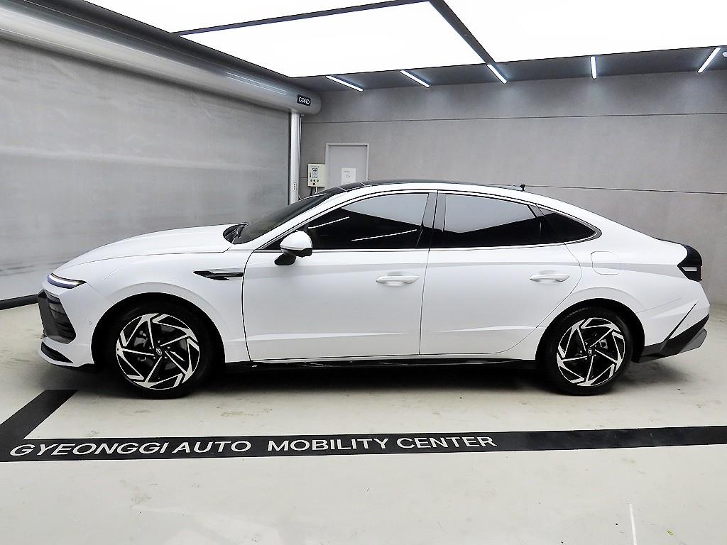 HYUNDAI Sonata - Vista 4