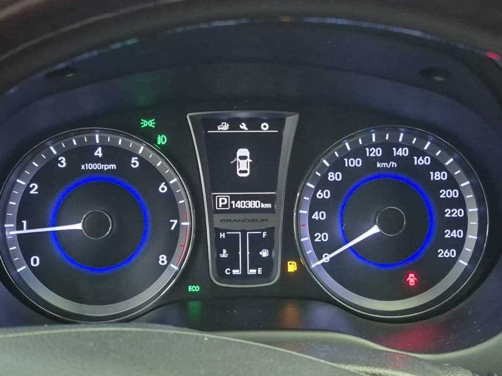 HYUNDAI Grandeur - Vista 6