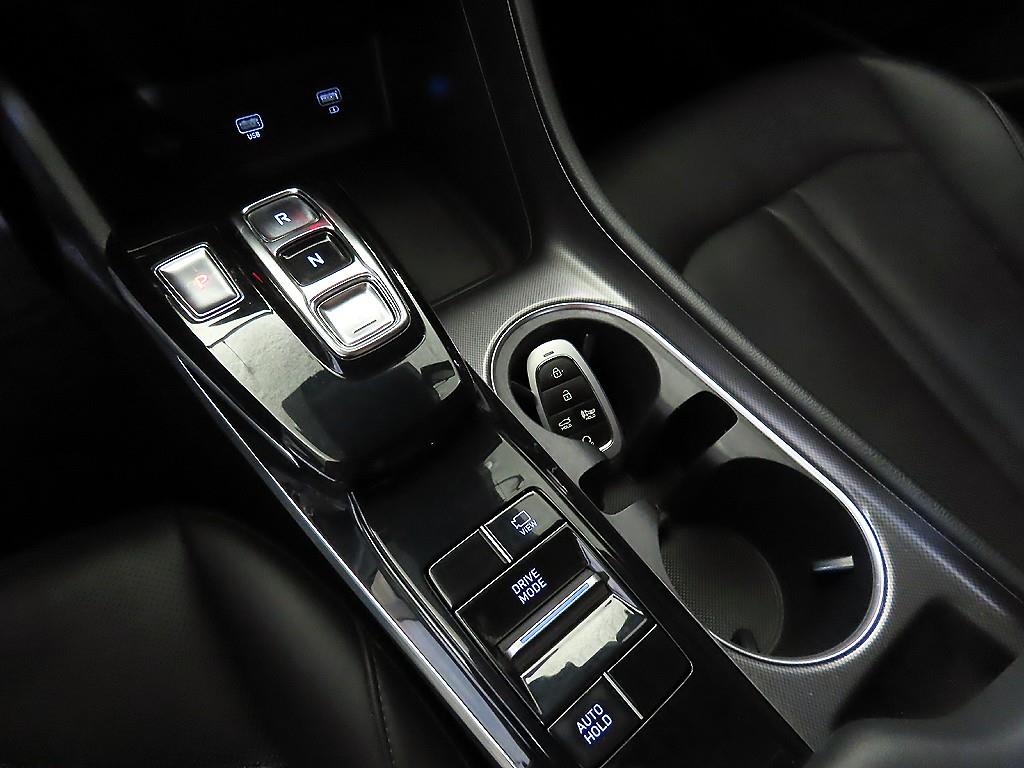 HYUNDAI Sonata - Vista 12