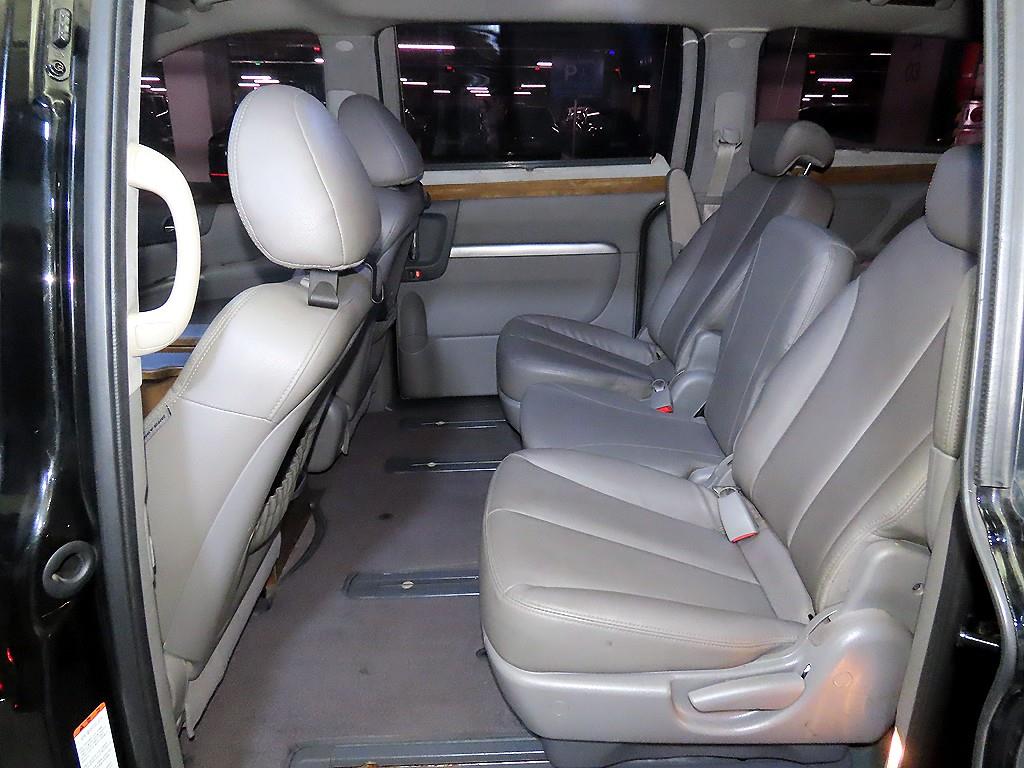 KIA Carnival - Vista 7